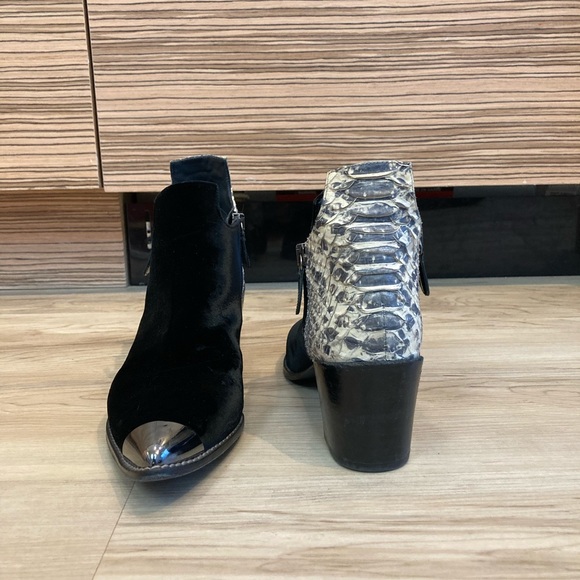 Rare Stuart Weitzman Ankle Boots - Picture 2 of 12